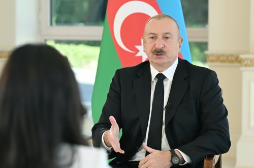 İlham Əliyev: Rusiyanın Ukraynaya müdaxiləsinin ilk günlərindən bu ölkənin ərazi bütövlüyünü dəstəklədik