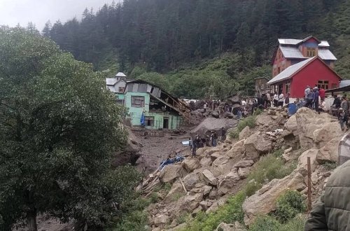 Cammuda torpaq sürüşməsi azı 30 nəfərin ölümünə səbəb olub