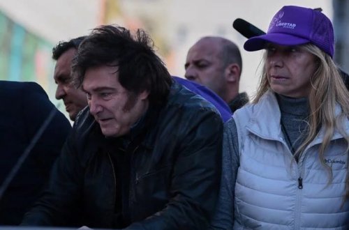 Argentina prezidenti Xavyer Milei daşqalaq edilib