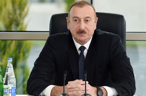 İlham Əliyev özbəkistanlı həmkarını təbrik edib