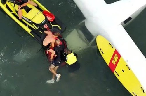 Təyyarə dənizə düşdü, pilot sağ qaldı