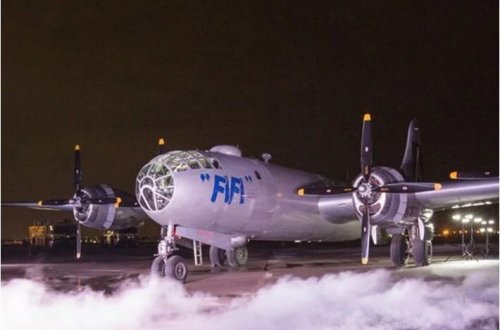 İkinci Dünya Müharibəsinin ən bahalı silahı: Müharibəyə son qoyan təyyarə