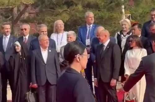 İlham Əliyev Pezeşkianla ana dilində söhbət etdi - VİDEO