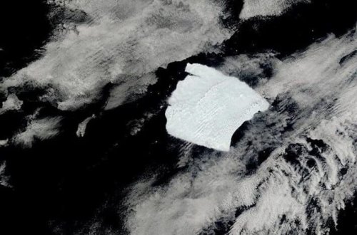 Dənizləri ikiyə bölən dünyanın ən böyük aysberqi yoxa çıxır