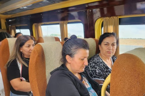 Növbəti köç karvanı Xocalı rayonunun Xanyurdu kəndinə yola salınıb