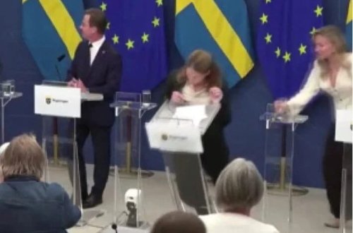 İsveç naziri mətbuat konfransında huşunu itirib