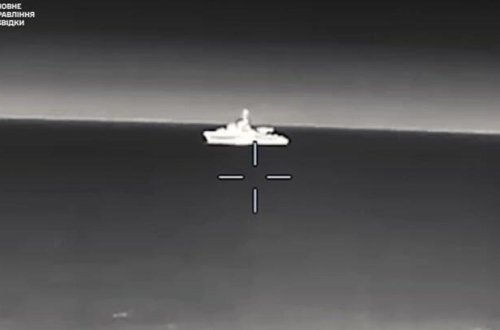 Ukrayna Rusiyanın hərbi gəmisini vurdu - VİDEO