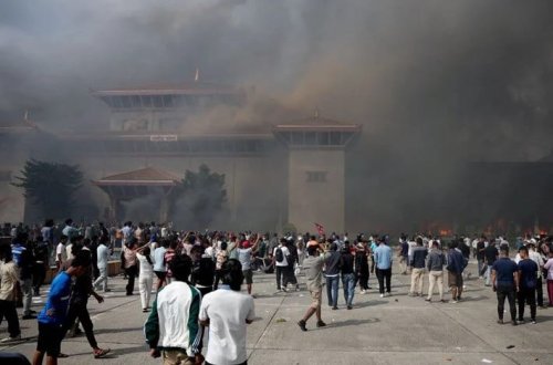 Nepalın müvəqqəti baş naziri bəyanat yayıb: Mən xidmətə gəlmişəm, altı aydan sonra gedəcəyəm