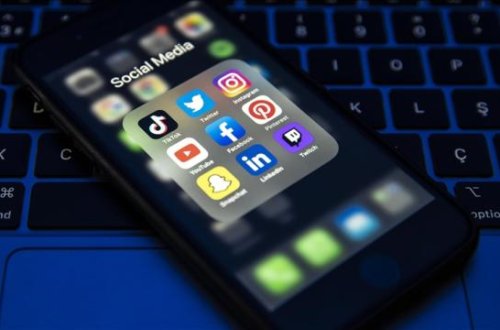 Avstraliya artıq 16 yaşdan kiçik uşaqlar üçün sosial media qadağasında bütün istifadəçilərdən yaş təsdiqini tələb etməyəcək