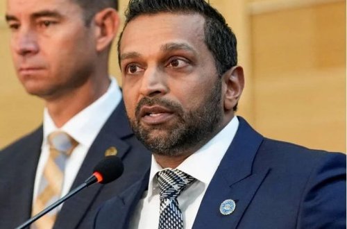 FTB direktoru Senata etiraz etdi: Heç yerə getməyəcəyəm