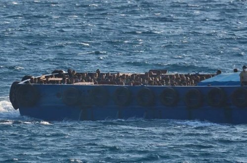 Miqrant gəmisində yanğın: Ən azı 50 ölü