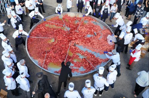 Türkiyədə hazırlanan bu yemək Ginnesin Rekordlar Kitabına düşdü - FOTO