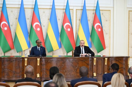 Prezidentlər mətbuata bəyanatlarla çıxış ediblər - FOTO