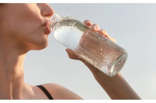 Daim su içirsiniz, amma hələ də susuzluq hiss edirsiniz? Bunun elmi səbəbi var