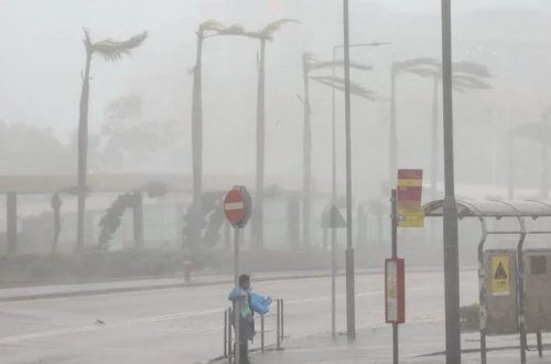 Super tayfun Tayvanı vurdu: 14 ölü