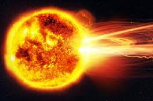 Günəşdə güclü partlayış baş verib