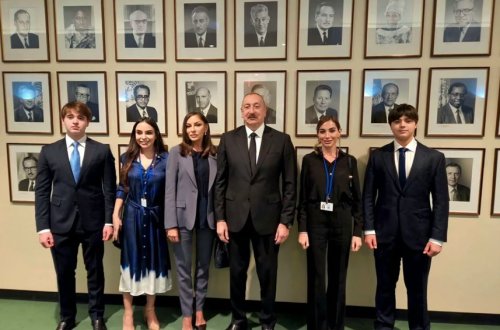 Prezident ailəsinin Nyu-Yorkdan - Fotosu