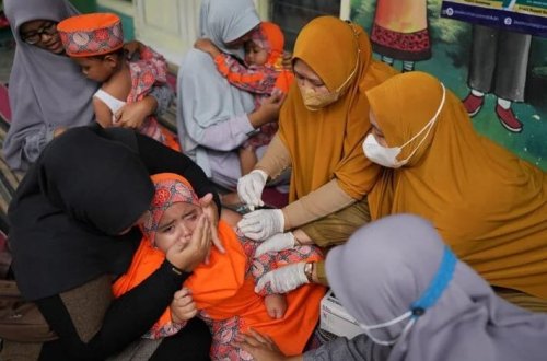 İndoneziyada qızılca epidemiyası: Halal peyvənd müzakirələri davam edir