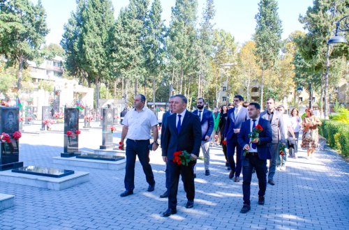 MDU əməkdaşları şəhidlər xiyabanını ziyarət ediblər