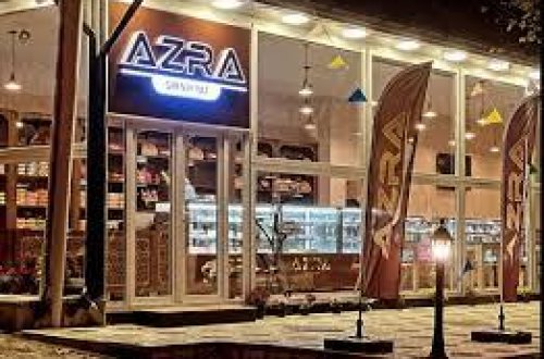 Stəkana tüpürüb müştərilərə çay süzən Ayşən işdən çıxarıldı - 