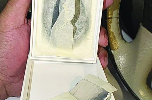 iPhone 17 aldı, lakin möhürlənmiş qutudan daş çıxdı