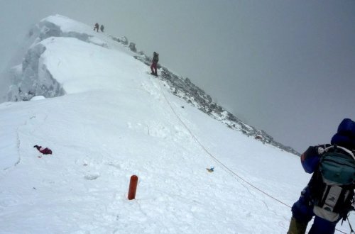 Turist uçuruma yuvarlandı - Anbaan VİDEO