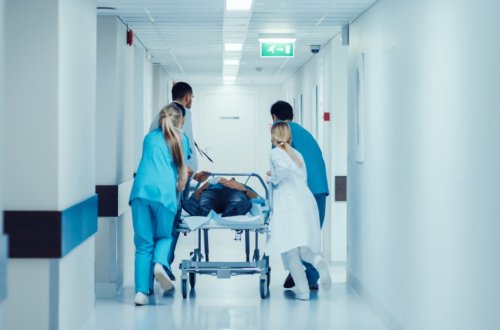 Bakıda qəza törədən sürücü xəstəxanada ölüb