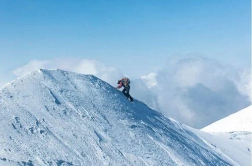 Polşalı xizəkçi Everestdə rekord sahibi oldu