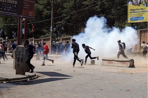 Madaqaskarda etirazlar davam edir: Hökumət istefaya göndərildi