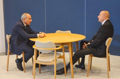 Prezident İlham Əliyev Kopenhagendə Paşinyan ilə görüşdü - FOTO