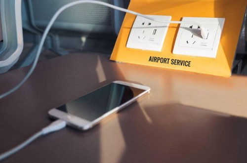 Diqqət! Telefonunuzu ictimai yerlərdə şarj etməyin - Pullarınız oğurlana bilər