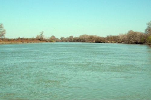 Kür çayında bir nəfər batıb