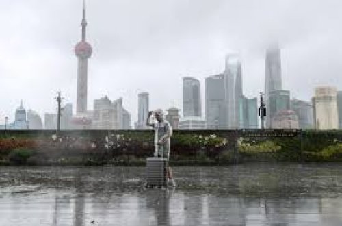 Çində tayfun 144 min insanı yerindən etdi