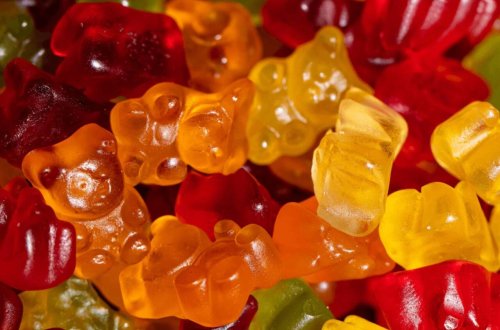 3 kq jelibon yedi, reanimasiyaya düşdü