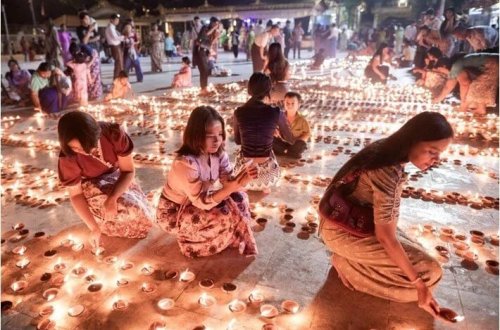 Myanmada festivala paraşüt bombası atıldı: 40 ölü