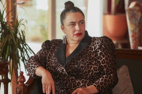 Məşhur aktrisa İstanbulu tərk etdi