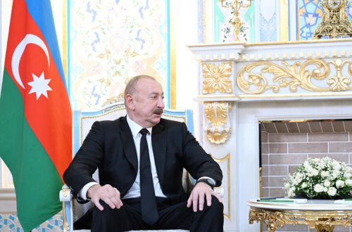 Prezident AZAL-ın təyyarə qəzası ilə bağlı vəziyyətə şəxsən nəzarət etdiyinə görə Putinə minnətdarlığını bildirib