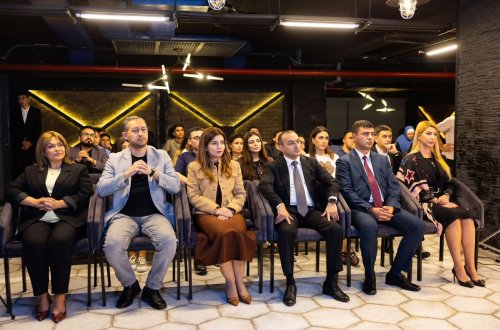 ASAN İnnovativ İnkişaf Mərkəzində “Süni və təbii zəka” mövzusunda debat görüşü baş tutub