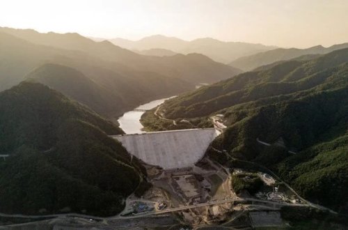 Şimali Koreya xəbərdarlıq etmədən sərhəd bəndinin qapılarını açdı