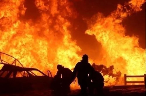 Borclarını ödəyə bilməyib evlərini yandırdılar