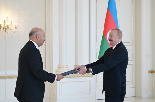 İlham Əliyev Houssam-Eldine Redanın etimadnaməsini qəbul edib - FOTO