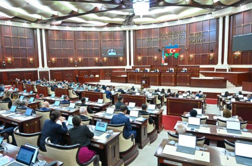 Milli Məclis Prezident İlham Əliyev və Birinci vitse-prezident Mehriban Əliyevaya təbrik məktubu ünvanlayıb