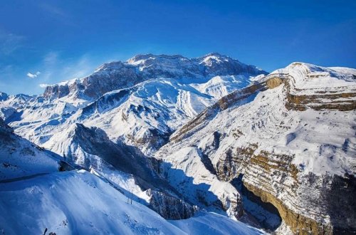 Şahdağa qar yağıb