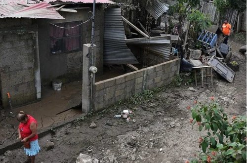 Meksikada daşqınlar nəticəsində ölənlərin sayı 76-ya çatıb