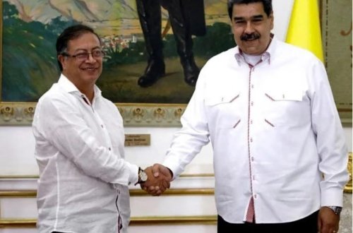 Maduro Petronu dəstəkləyir: Biz siam əkizləri kimiyik