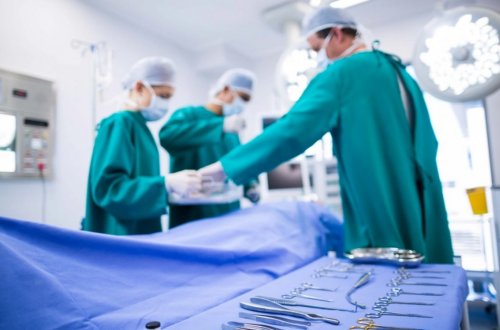 Bağırsağından taxta çıxarıldı - FOTO