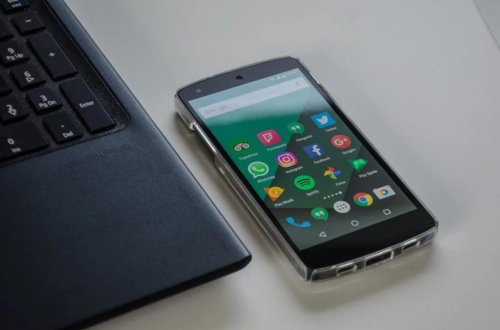 Bu proqramı telefondan silin - Yazışmaları oxuyurlar