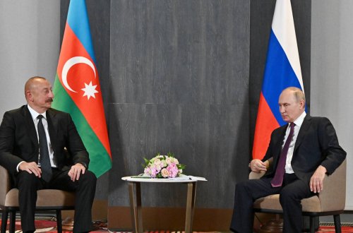 İlham Əliyev Putinlə telefonla danışdı