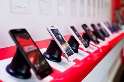 Azərbaycanda mobil telefonlar bahalaşacaq - VİDEO
