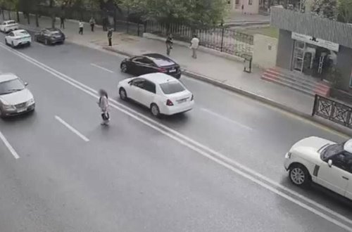 Bakıda piyadaların vurulduğu dəhşətli qəzalar - Anbaan görüntülər